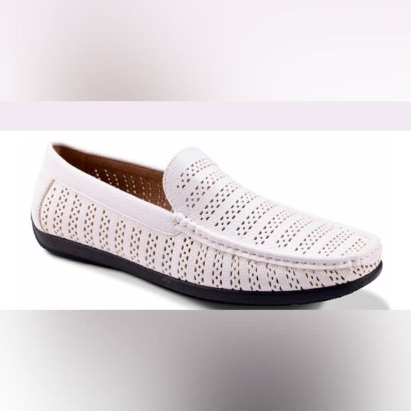 MONTIQUE MEN'S WHITE PERFORATED DRIVING SHOE S22. - Picture 1 of 1